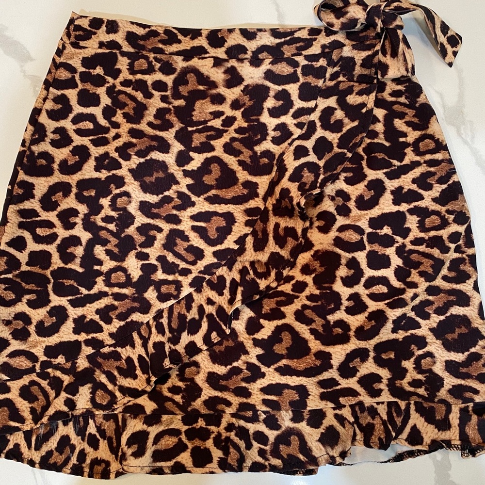 Leopard skirt